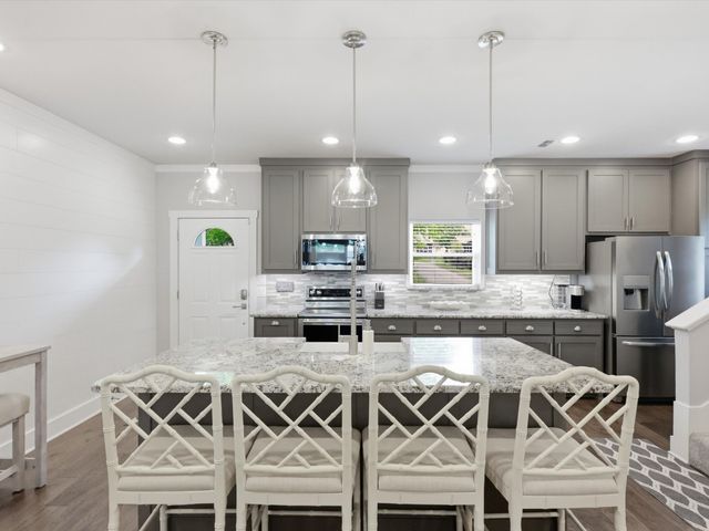 1913 E Lake Drive, Weatherford, TX 76087