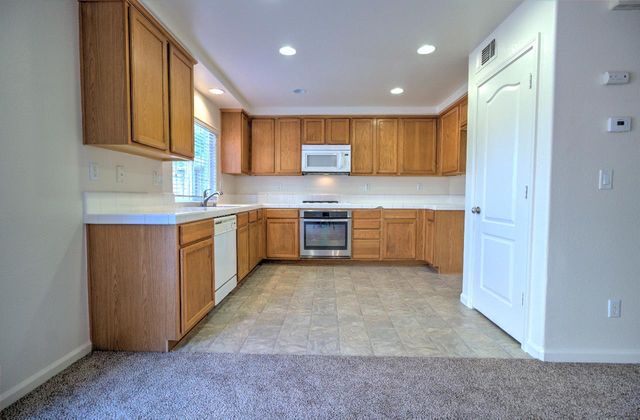 10845 Peony Place Dr, Stockton, CA 95209