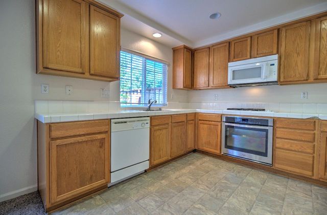 10845 Peony Place Dr, Stockton, CA 95209