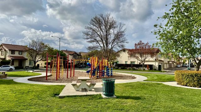 10845 Peony Place Dr, Stockton, CA 95209