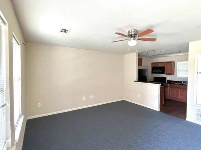 2508 S Houston Avenue D, Humble, TX 77396
