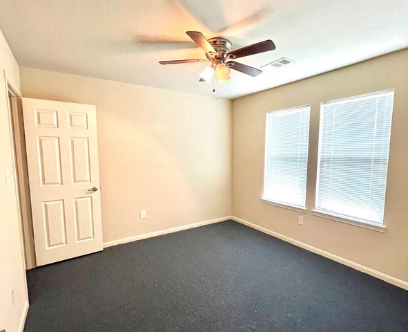 2508 S Houston Avenue D, Humble, TX 77396