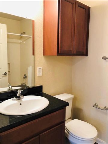 2508 S Houston Avenue D, Humble, TX 77396