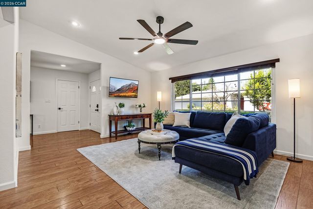 1730 Elm Rd, Concord, CA 94519