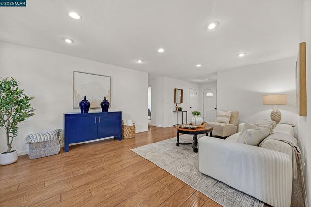 1730 Elm Rd, Concord, CA 94519