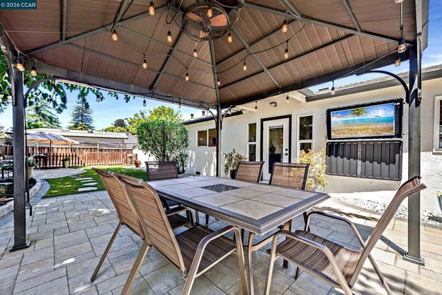 1730 Elm Rd, Concord, CA 94519