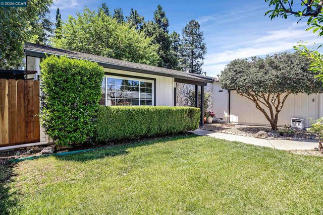 1730 Elm Rd, Concord, CA 94519