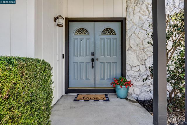 1730 Elm Rd, Concord, CA 94519