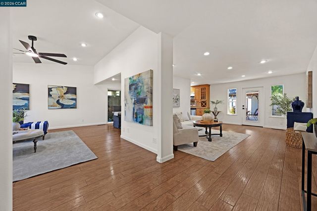 1730 Elm Rd, Concord, CA 94519