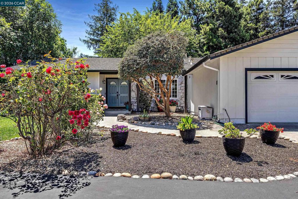 1730 Elm Rd, Concord, CA 94519