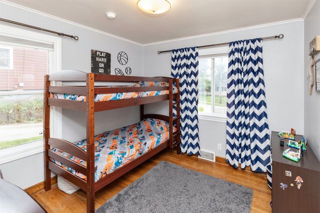 6409 Roseland Drive, Urbandale, IA 50322