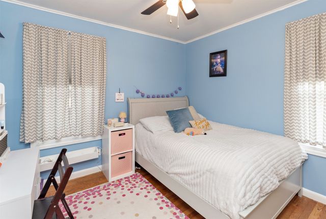 6409 Roseland Drive, Urbandale, IA 50322