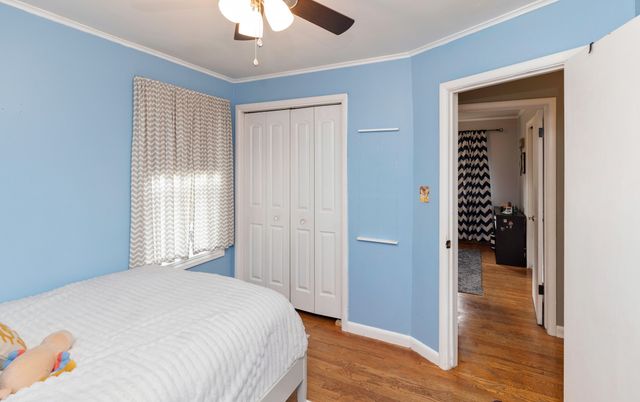 6409 Roseland Drive, Urbandale, IA 50322