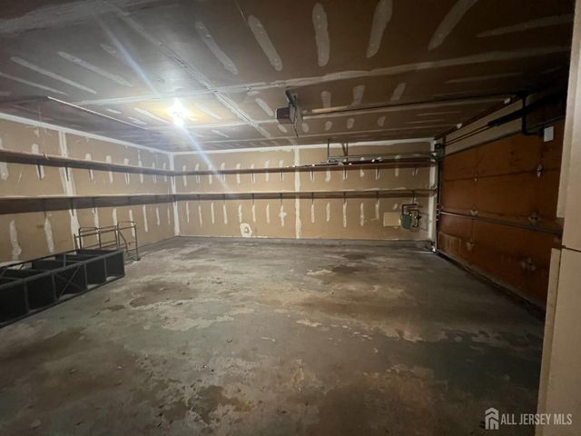 89 Gate house Lane, Edison, NJ 08820