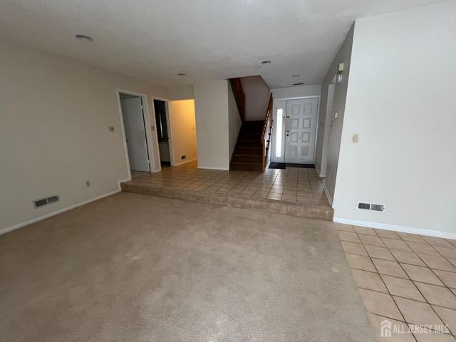 89 Gate house Lane, Edison, NJ 08820