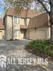 89 Gate house Lane, Edison, NJ 08820