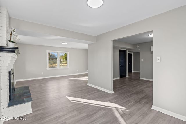 214 Kerry Court, Jacksonville, NC 28546