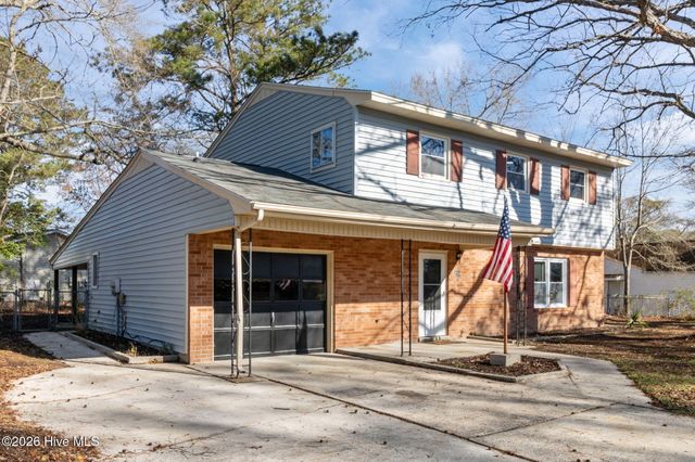 214 Kerry Court, Jacksonville, NC 28546