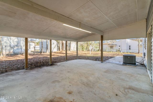 214 Kerry Court, Jacksonville, NC 28546