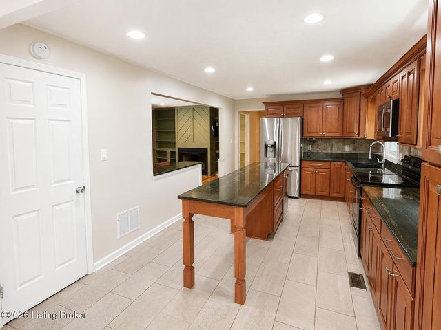 5319 Brookswood Rd, Crestwood, KY 40014
