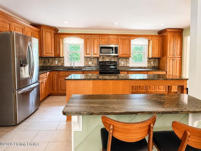 5319 Brookswood Rd, Crestwood, KY 40014