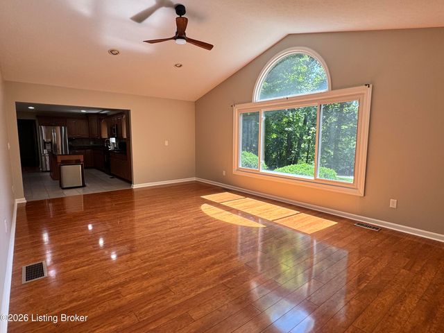 5319 Brookswood Rd, Crestwood, KY 40014