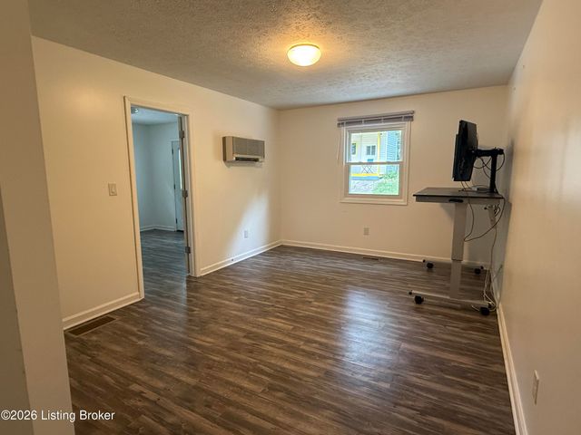 5319 Brookswood Rd, Crestwood, KY 40014