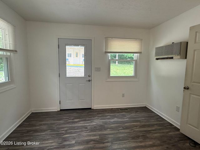 5319 Brookswood Rd, Crestwood, KY 40014
