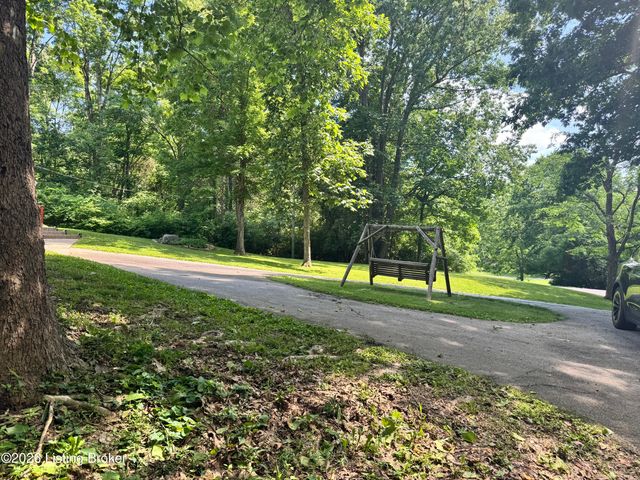 5319 Brookswood Rd, Crestwood, KY 40014