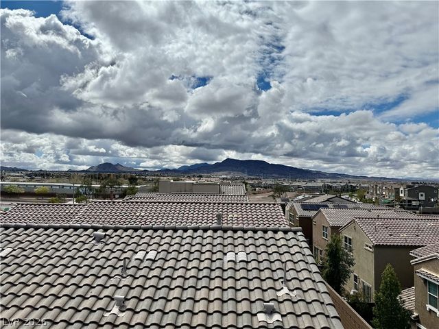 353 Ambitious Street, Henderson, NV 89011