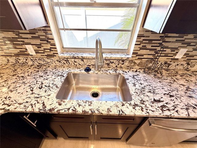 9026 DIXIANA VILLA CIR, Tampa, FL 33635