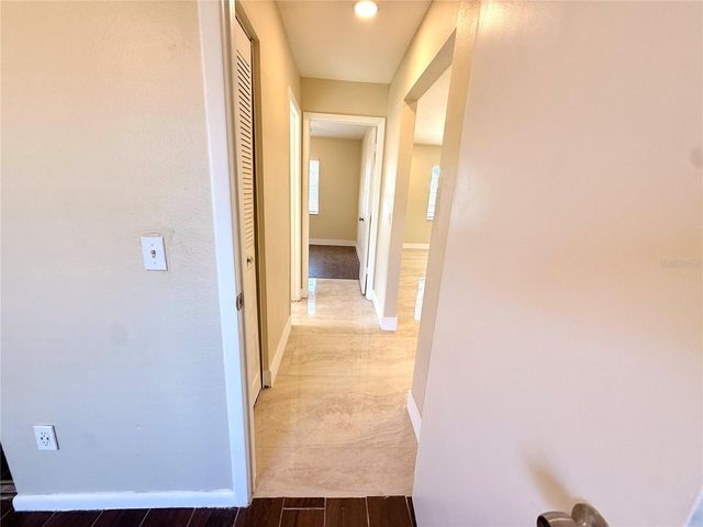 9026 DIXIANA VILLA CIR, Tampa, FL 33635