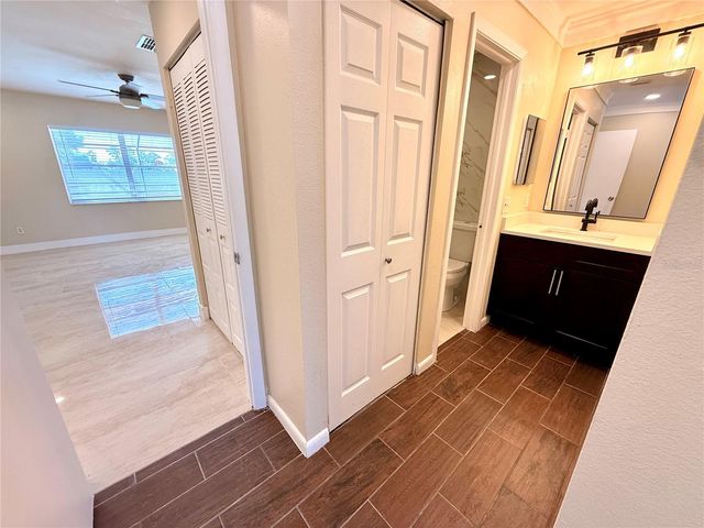 9026 DIXIANA VILLA CIR, Tampa, FL 33635