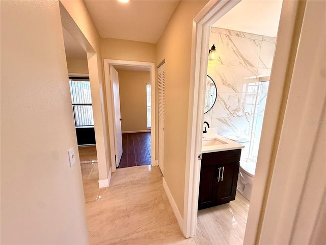 9026 DIXIANA VILLA CIR, Tampa, FL 33635