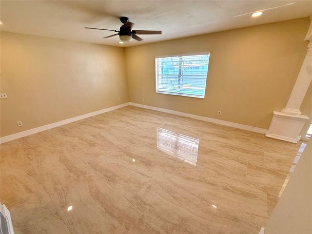 9026 DIXIANA VILLA CIR, Tampa, FL 33635