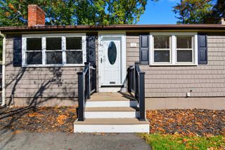 16 Taylor Street, Salem, NH 03079