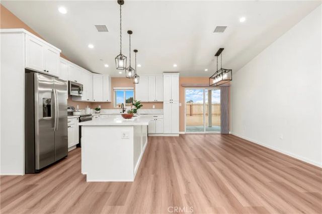 8225 Peach Avenue, California City, CA 93505