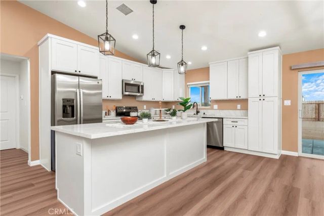 8225 Peach Avenue, California City, CA 93505