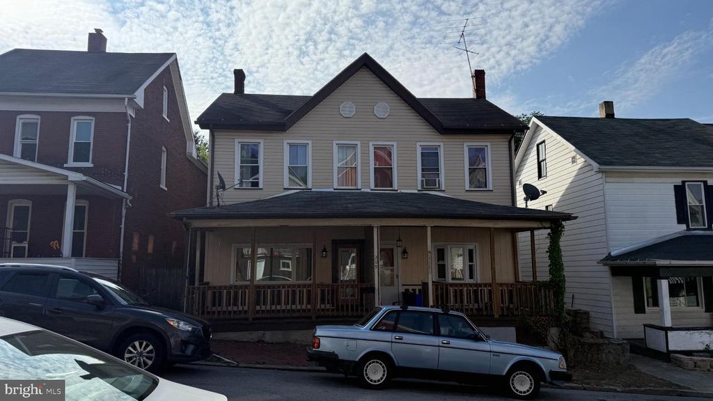 209-211 WILLOW AVE, Altoona, PA 16601