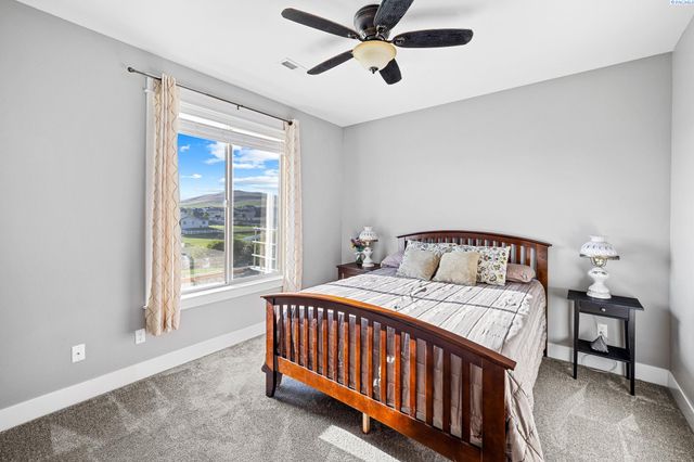 3006 N Bermuda Rd, Kennewick, WA 99338