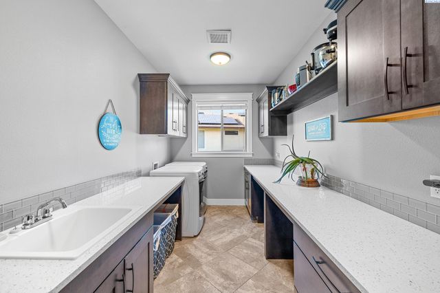 3006 N Bermuda Rd, Kennewick, WA 99338