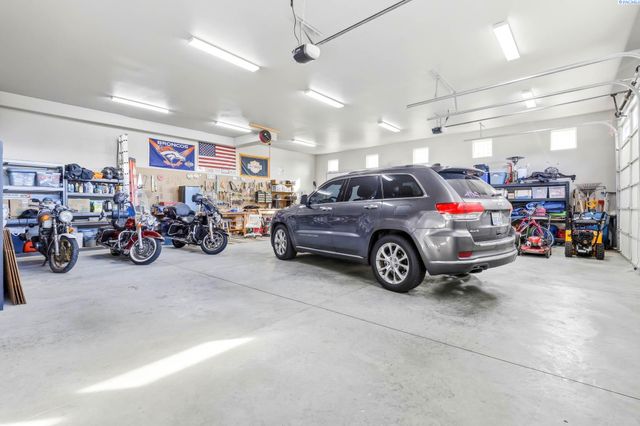 3006 N Bermuda Rd, Kennewick, WA 99338