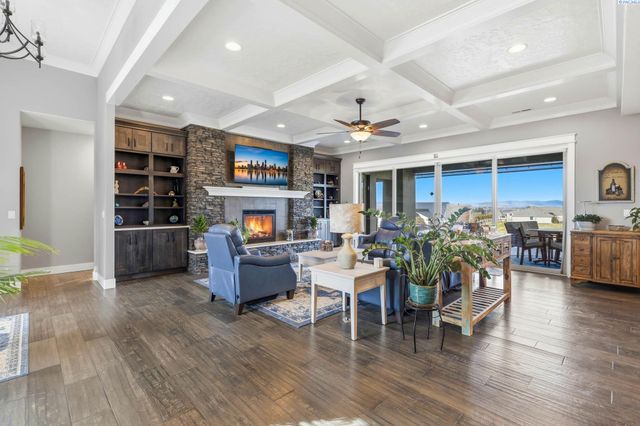 3006 N Bermuda Rd, Kennewick, WA 99338