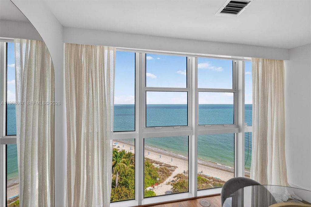 Image 29 of property listing at 600 Grapetree Dr 11B-N, Key Biscayne, FL 33149