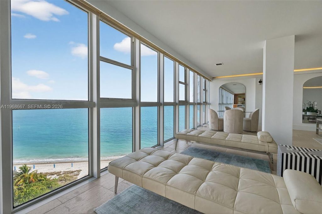 Image 9 of property listing at 600 Grapetree Dr 11B-N, Key Biscayne, FL 33149