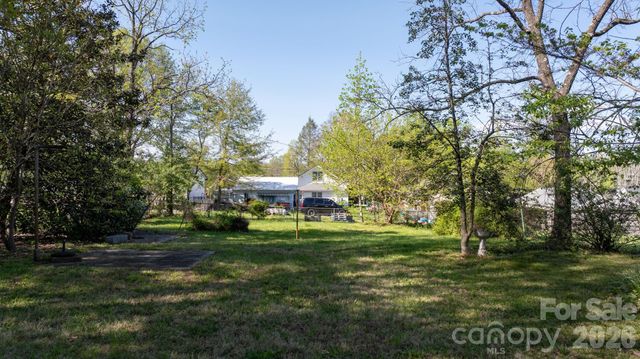 304 Garrou Avenue SE, Valdese, NC 28690