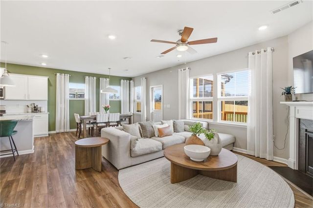 4217 Barrow Farm Road, Kernersville, NC 27284