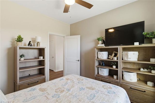 4217 Barrow Farm Road, Kernersville, NC 27284