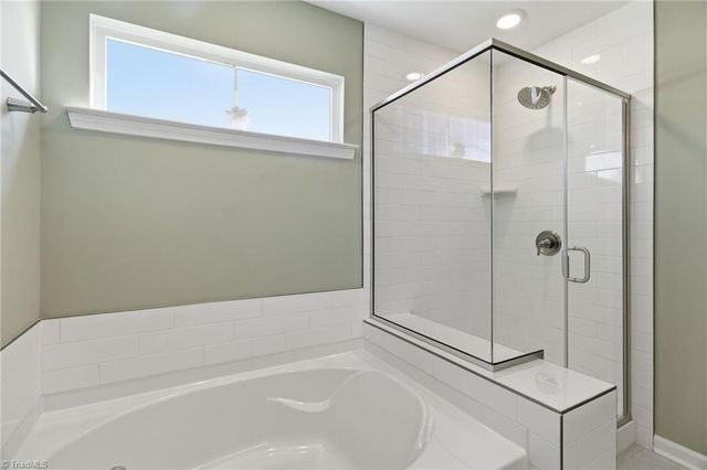 4217 Barrow Farm Road, Kernersville, NC 27284