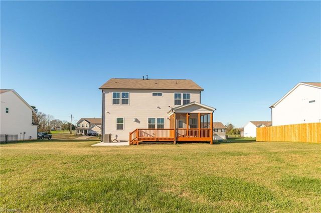 4217 Barrow Farm Road, Kernersville, NC 27284